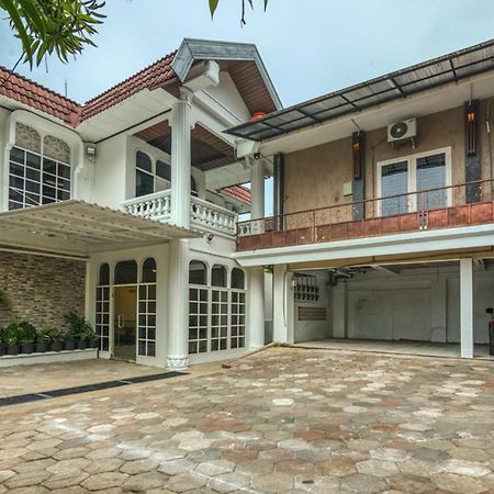 Reddoorz Plus Near Akademi Kepolisian Semarang 3 Exteriér fotografie