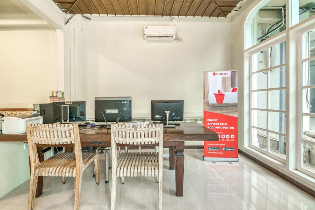 Reddoorz Plus Near Akademi Kepolisian Semarang 3 Exteriér fotografie