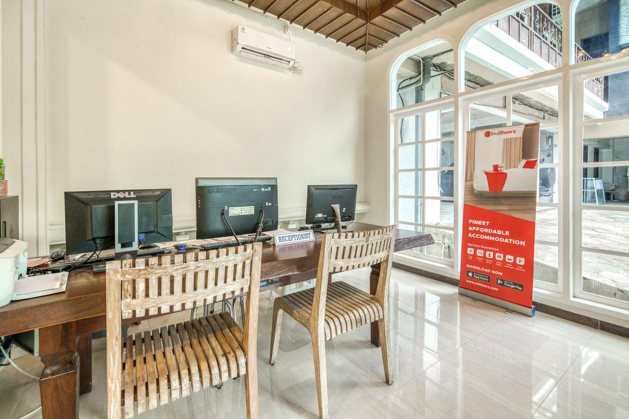 Reddoorz Plus Near Akademi Kepolisian Semarang 3 Exteriér fotografie