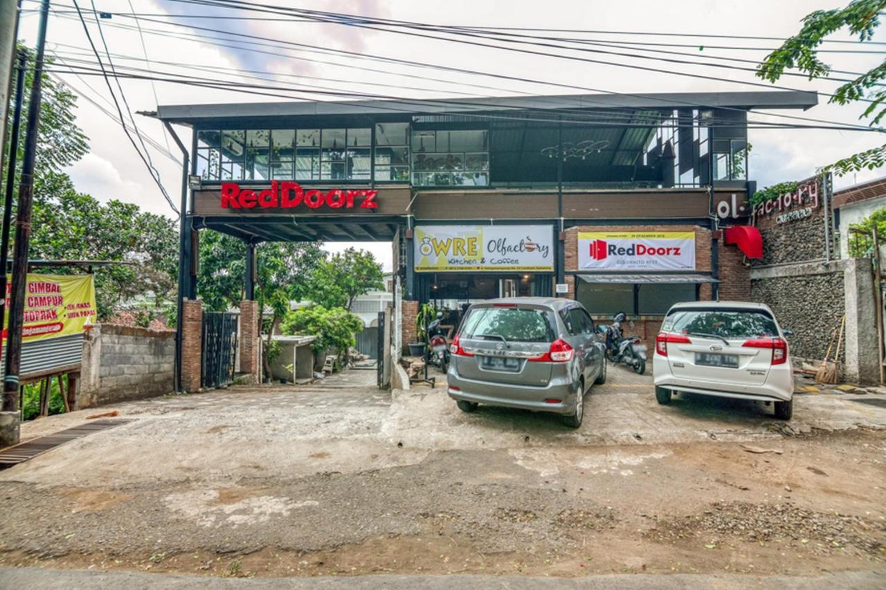 Reddoorz Plus Near Akademi Kepolisian Semarang 3 Exteriér fotografie
